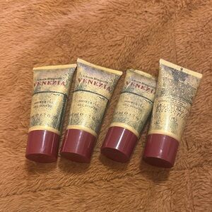 Laura Biagiotti Venezia rate Shower Gel Set 1.7 oz